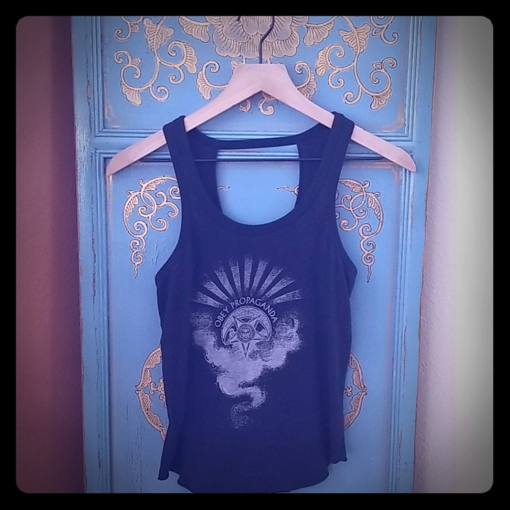 Obey tank ♡
